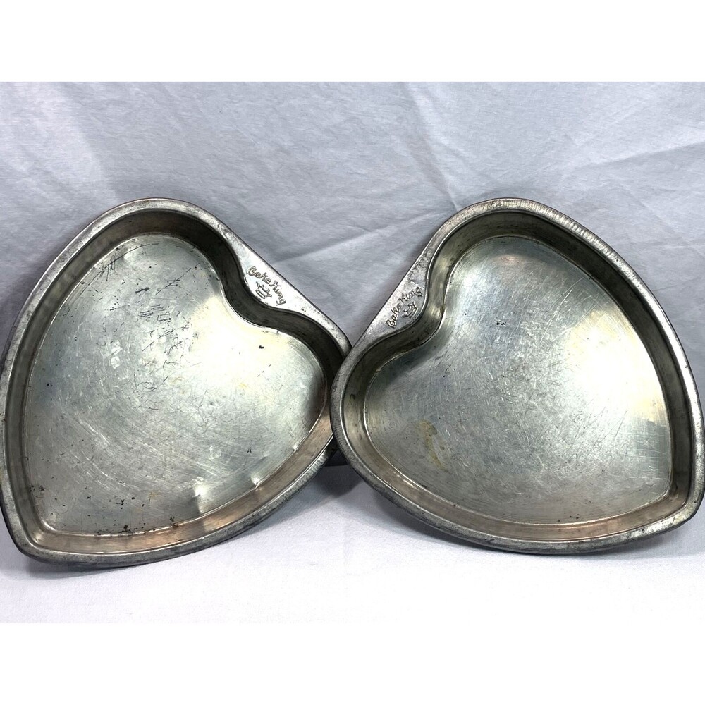Vintage Bake King Cake Pans Aluminum Heart Shaped 9” Set Of 2 Wedding Birthday